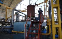 Unloading of the crucible from the pyrolysis furnace